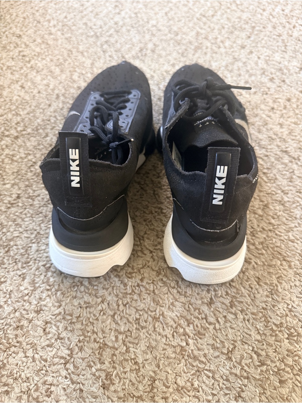 Nike Air Zoom Black Sneakers with White Swoosh and Air Cushion - Picture 3 of 8